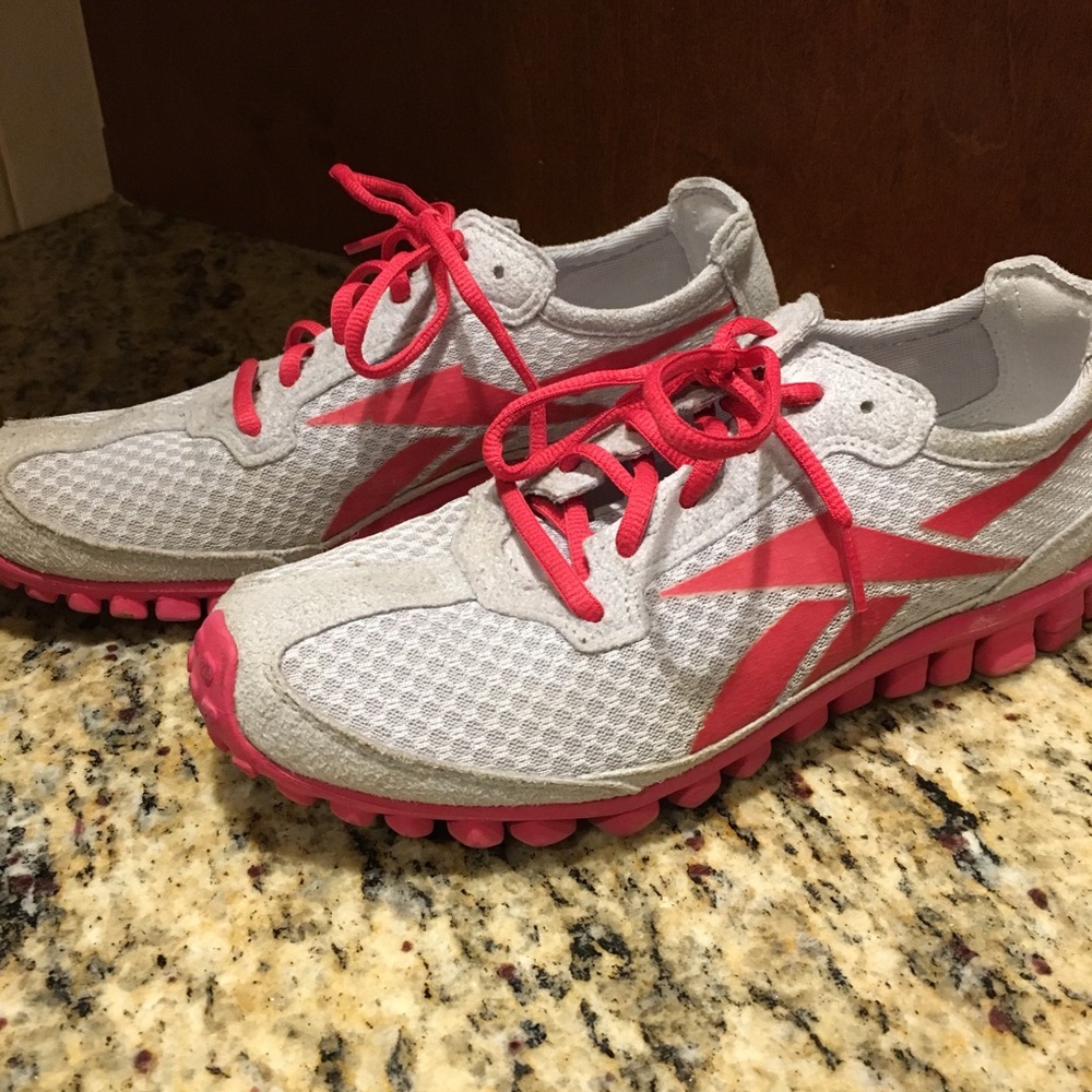 Reebok Sneakers